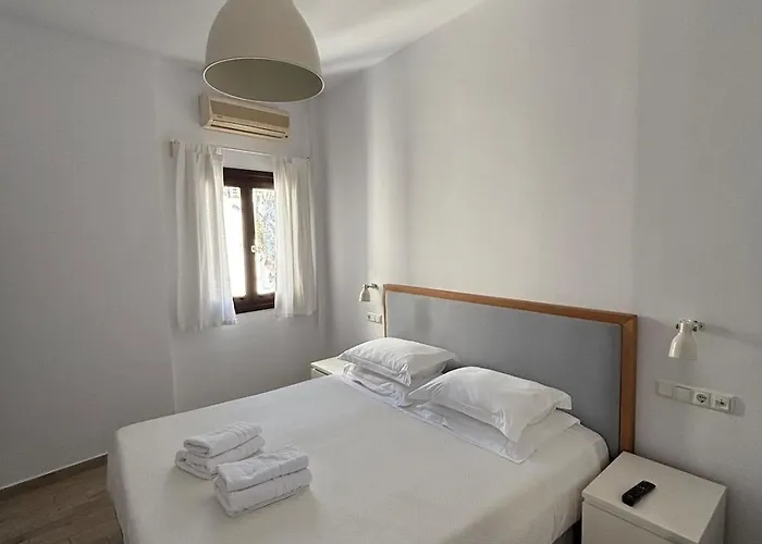 Amalthia Naxos * Naxos City