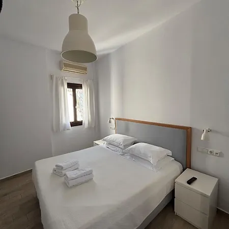 Amalthia Naxos * Naxos City